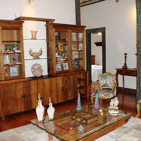 Pousada Monsenhor Vicente Pitangui  Buitenkant foto